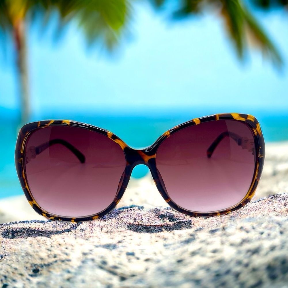 Oversized Square Tortoise Shell Sunglasses Rhinestone Temple Rose Tint Gradient